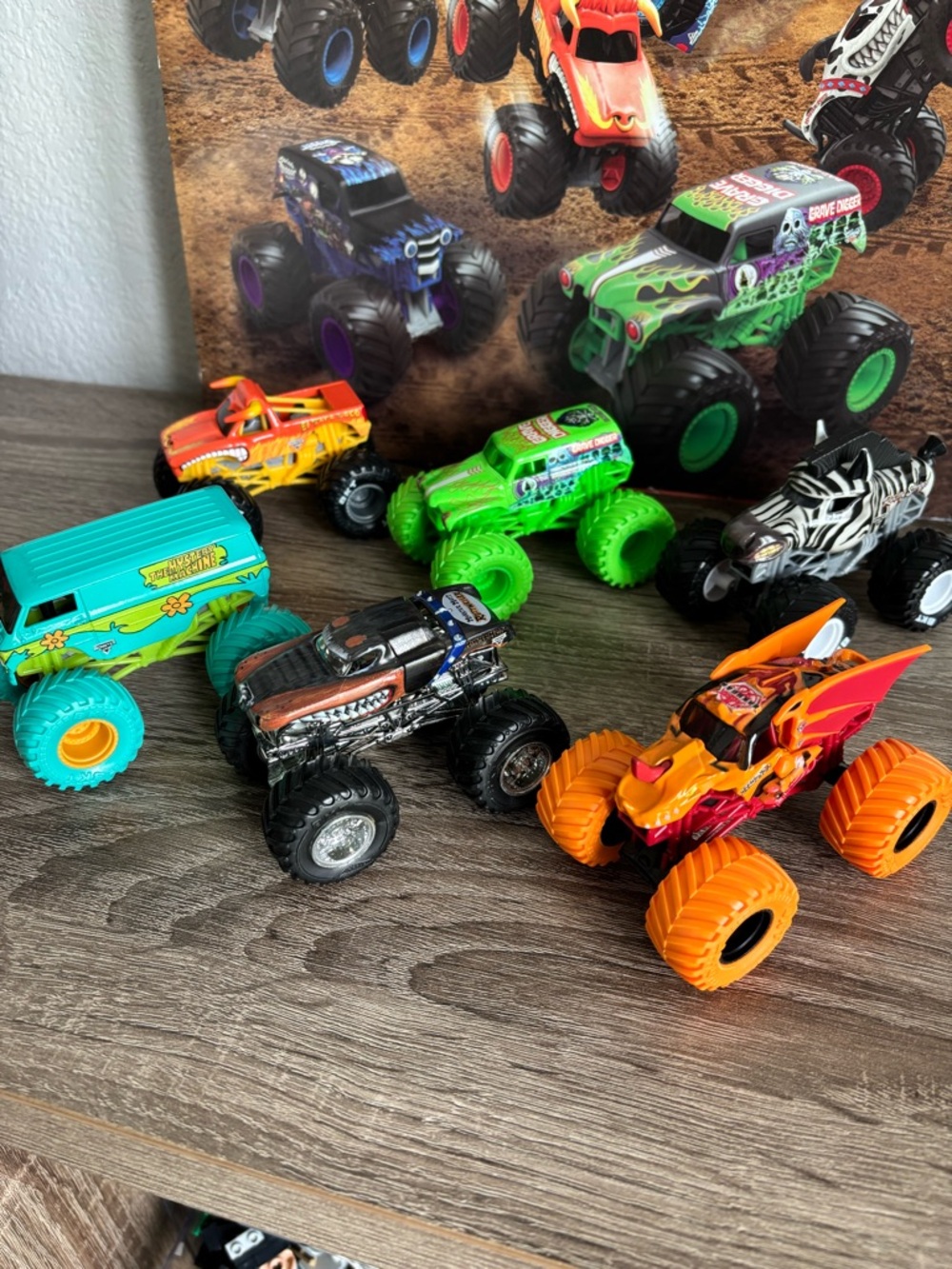 Monster Jam Trucks 1:64 Bundle of Six - Picture 4 of 7